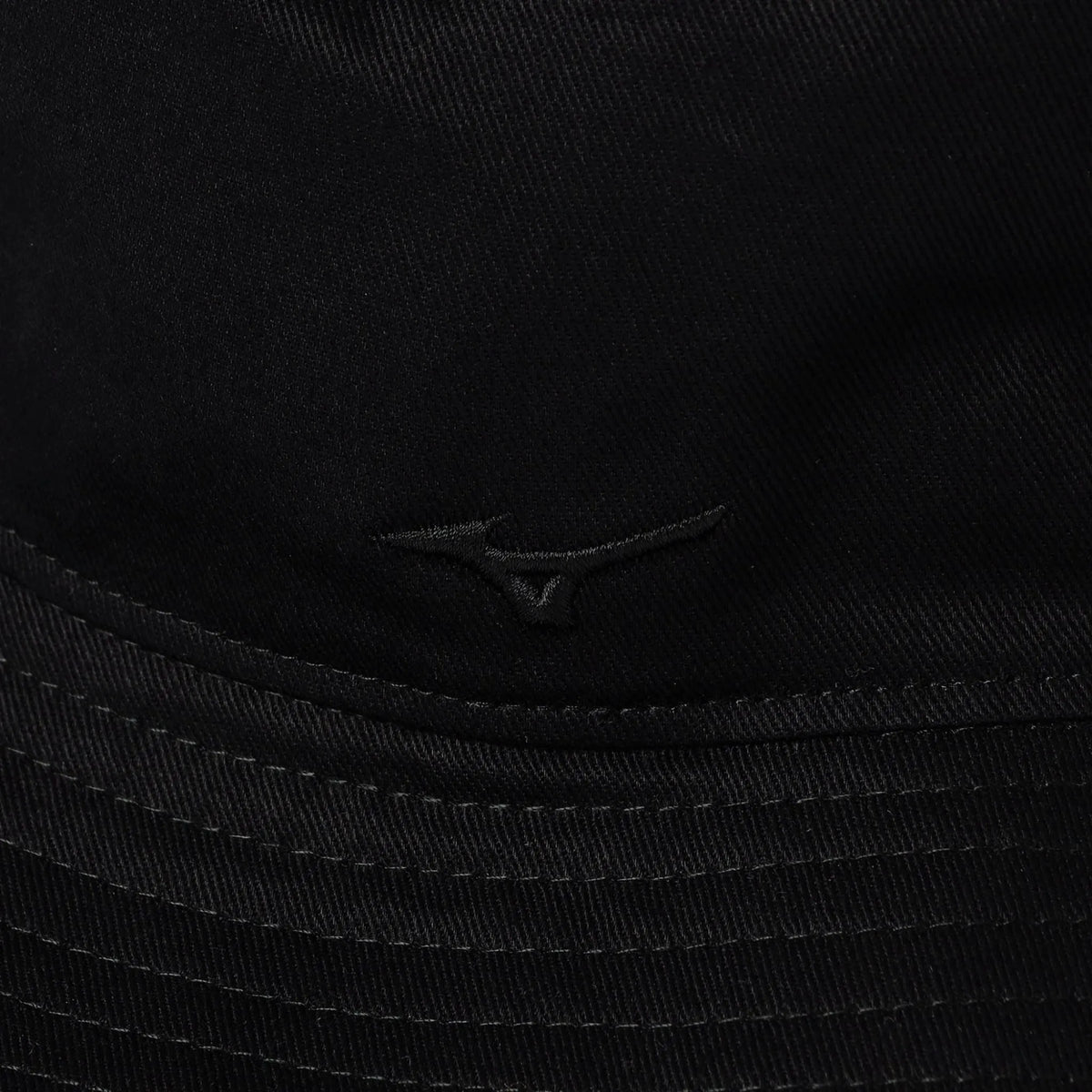 Black (09)